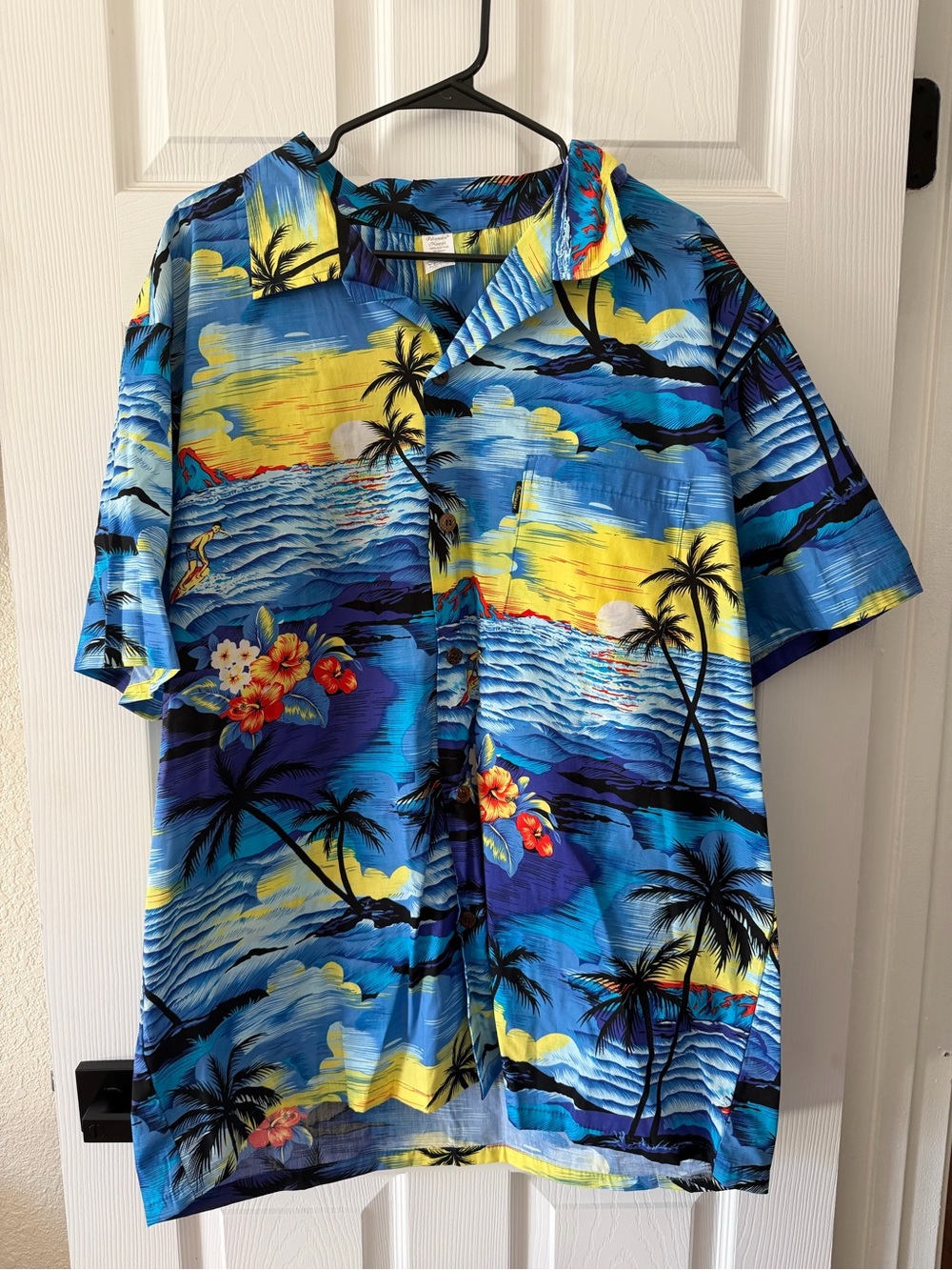 Men's Casual Blue Tropical Button-Down Shirt with Palm Print
